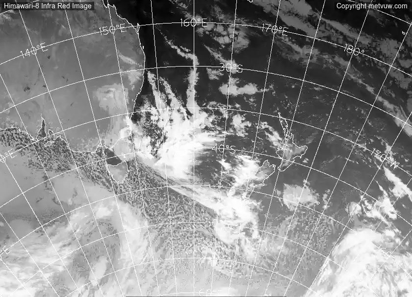 satellite chart for Friday, August 29th, 2025 at 9:00 PM